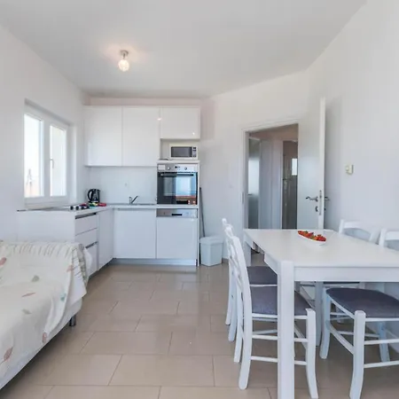 Appartamento 2 Bedroom In *