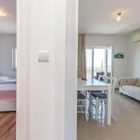 2 Bedroom In *