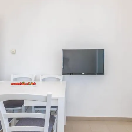 2 Bedroom In Pakoštane
