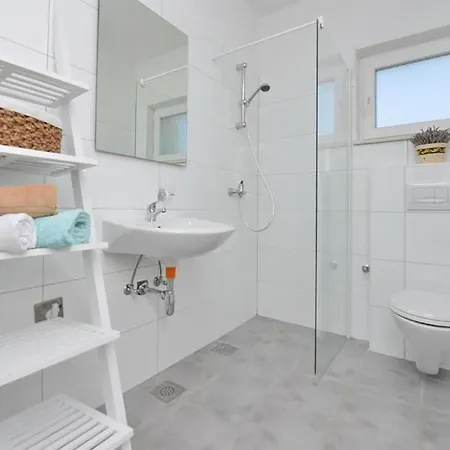 2 Bedroom In * Pakoštane